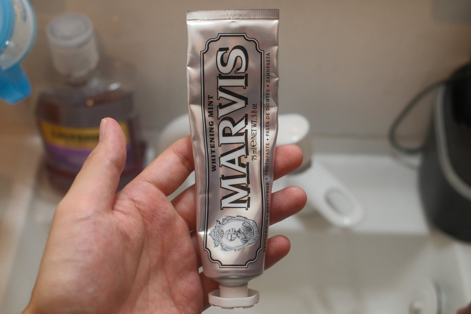 MARVIS ホワイト・ミントのチューブ
